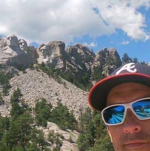 Meet your Posher, Thomas